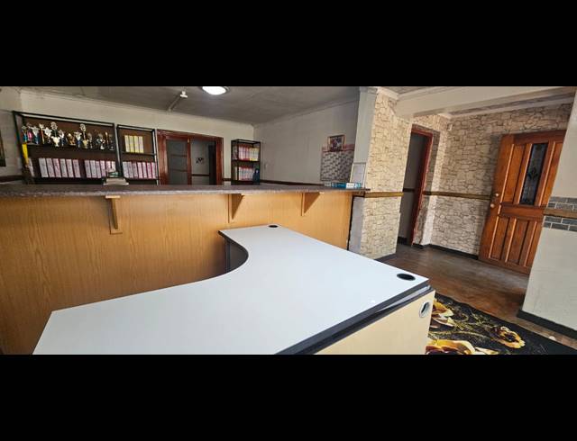 934M² BUSINESS FOR SALE IN RUSTENBURG CENTRAL